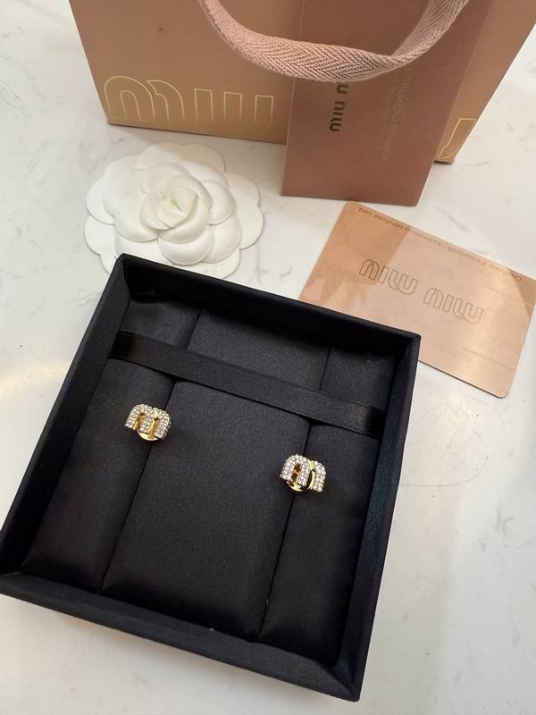 Prada Earing 05yxs02